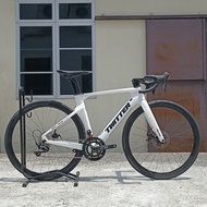 Twitter R10 Shimano 105 carbon road bike