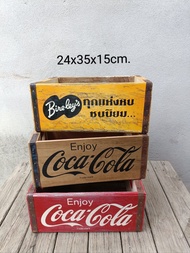 coke coca-cola ลังไบเล่ ลังโค้ก โค้ก ลังไม้ ลังเก็บของ ลังไม้เนื้อแข็ง ลังไม้วินเทจ กล่องเก็บของท้ายรถมอเตอร์ไซด์ กระบะใส่ของ ขนาด 24x35x15 cm.
