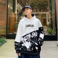 เสื้อฮู้ดแฟชั่นผู้ชายสีดำและสีขาวเย็บคู่เสื้อฮู้ดตัวอักษรสบาย ๆ เสื้อแขนยาว มีฮู้ด สไตล์เกาหลี hoodi