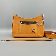 LV 路易威登 98新 Marelle焦糖色水波紋手提斜挎包