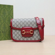 GUCCI Horsebit馬銜扣1955馬鞍包小號25紅色帆布金扣肩背包