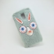 毛絨絨手機殼-嚇到的灰色小兔