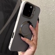 MENGKE.CASE | เคสซิลิโคนนุ่มสำหรับ iPhone 16 พร้อมขาตั้งกล้องแอบซ่อน แม่เหล็กดูดสูง ผิวสัมผัสหรูหรา