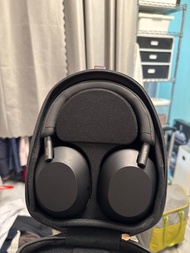 Sony WH-1000 XM5
