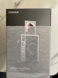 日版全新 Fujifilm Instax Mini Evo 即影即有相機