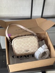 紫鑽🌟誠信商家🌟💜全新Coach Camera Bag 斜挎包 米白 Signature Canvas Size 18 x 5 x 13手袋 包包