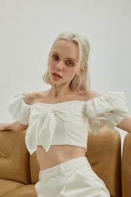 (PAPERS) Daisy Lace Crop Top