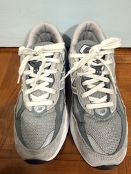 New Balance 990 V6