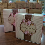 Premium Cake Box (Colour) - 8X8X5''/9X9X5''