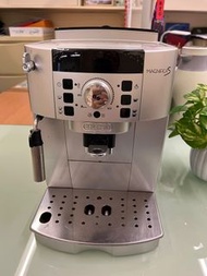 DeLonghi Magnifica S 全自動咖啡機
