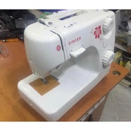 BRAND NEW ORIGINAL SINGER SEWING MACHINE 8280