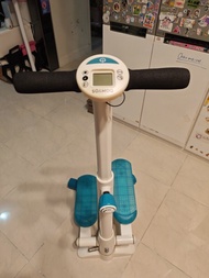 DOMYOS 健身踏步機