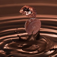 2025年新款心巧克力心糖酱香白醇巧夹心巧克力宿舍办公室休闲零食糖果Heart Chocolate Heart Candy Sauce White Alcoholic Sandwich Chocola