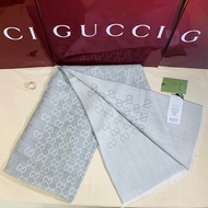 ‼️全台最甜 全新含吊牌 Gucci 古馳 淺灰老花滿版雙色羊毛圍巾 披肩