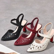 Imported Women's Heels with Floral Embroidery, 6 cm Heels, Branded
