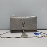 YSL聖羅蘭 Kate中號灰色鱷魚壓紋流蘇包 肩背包 斜背包