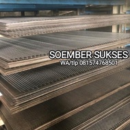 plat lubang besi 3 mm x 1000 mm x 2000 mm lubang 6 mm