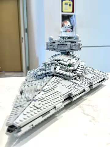 New MOC Cosmic Fighter Spaceship Model Building Blocks Ornament for Children and Boys as a Holiday G