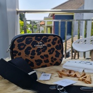 Preloved LIKE NEW‼Coach Jamie Camera Bag Signature Leopard AUTHENTIC