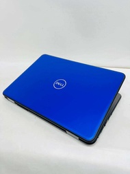 Dell Latitude 3300 Dell DN86T Latitude 3300 13.3 in. i3-8250U 8GB RAM 256GB SSD Notebook