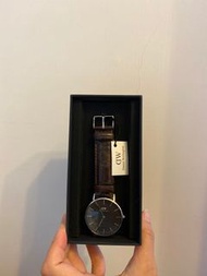 #全新未拆 全新【Daniel Wellington】絕版Classic 36mm深棕壓紋真皮皮革錶 DW手錶
