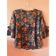 PRELOVED!!!Women's Flower Tops Beautiful Women's Tops Casual/ Tops Wedding Tops Women's Career Tops