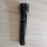 二手 Maglite 黑色手電筒連電池（送多兩粒全新）