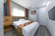 Yihao Motel