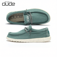 Hey Dude รองเท้าผ้าใบลำลองชาย ทรงหัวมน สวมใส่สบาย ระบายอากาศได้ดี น้ำหนักเบา รองเท้าลำลองสีพื้น ทรงห