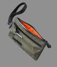 ALPAKA - ZIP CLUTCH 拉鍊手拿包|迷你手拿包|防水拉鍊手拿包 - 深綠色