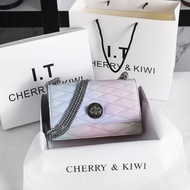 CHERRY&KIWI กระเป๋าสะพายไหล่กระเป๋าถือใหม่เวอร์ชั่นเกาหลีของกระเป๋าสะพายโซ่กลิ่นหอมขนาดเล็กผู้หญิง  