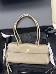 最新Chanel 26A East-West 法棍🥖新色 Etoupe 大象灰