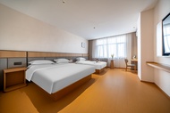 Juxian Junhao Business Hotel
