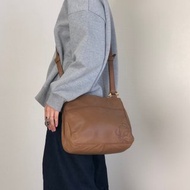 【日本直送 名牌中古包】LOEWE 羅威 側背包 棕色 Anagram 納帕皮革 vintage 古董 老品 hjuexd