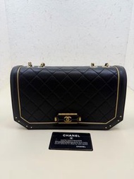 chanel 香奈兒 黑卡23開 中號琺瑯扣口蓋鏈條包 25cm