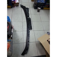 GENUINE BMW F10 F11 WINDSCREEN PANEL / WIPER COVER