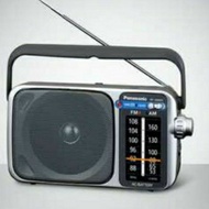PANASONIC  AM/FM RADIO 2400D