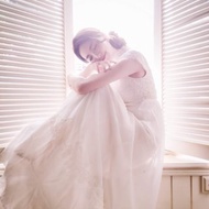 (售出)CreamyWhite 1970s 古董婚紗_蕾絲高領高腰長拖尾(短袖)