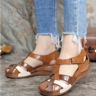 Sandal Wanita 2021 Baru Gaya Eropah dan Amerika Retro Warna-Blok Hujung Bulat Tumit Baji Berongga Ta