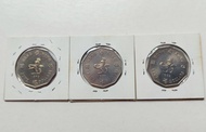 香港1978年5元硬幣共3枚全新（附紙夾）