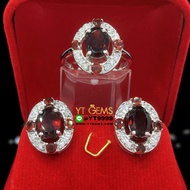 ชุดโกเมน ล้อมเพชร ยกเซ็ต (แหวน + ต่างหู) เงินแท้ ชุบทองคำขาว พลอยโกเมนแท้ YTG-10283