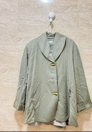 可愛灰色飛鼠袖斗篷羊角扣防風外套 韓系外套 可愛外套 灰色外套 材質佳