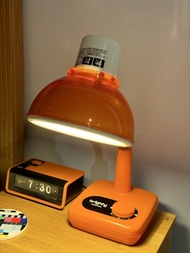 出售 昭和時期 Toshiba座枱燈一箋，100%正常，整體85%新，使用E27燈泡，100v電源，可調光暗，款式經典，有意請pm我，謝謝