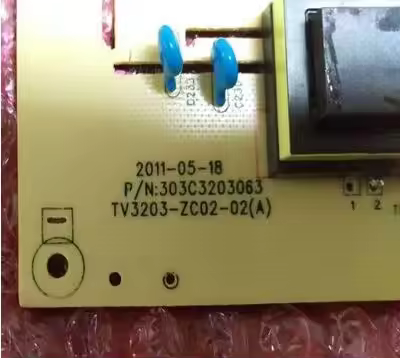 1pcs/lote Frete gratis 100% original para L32E10/M05/02 instock LCD32R26 TV3203-ZC02-02 Um artigo de