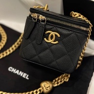 CHANEL 香奈兒 23P/24P春夏系列 肩帶可調節顆粒壓花 牛皮 小盒子 愛心金球 盒子包 方盒子 小廢包 斜挎包 小號女 | AP3203-B10260-94305 | 全新正牌正貨