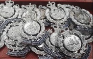 皇家香港警察帽徽 正貨 FRIMIN LONDON 最後幾個？