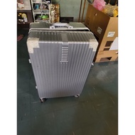 Beautiful Travel Bag Size 28 Inches