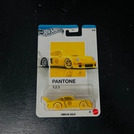 HotWheels Pantone 123 Porsche 934/5