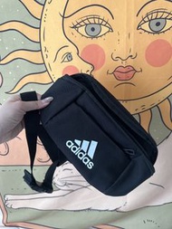 Adidas斜背包