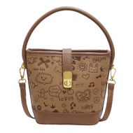 KONO กระเป๋าสะพายข้างใหม่สไตล์เกาหลี กระเป๋าโท้ทใบเล็กของผู้หญิงระดับไฮเอนด์ กระเป๋าทรงถัง